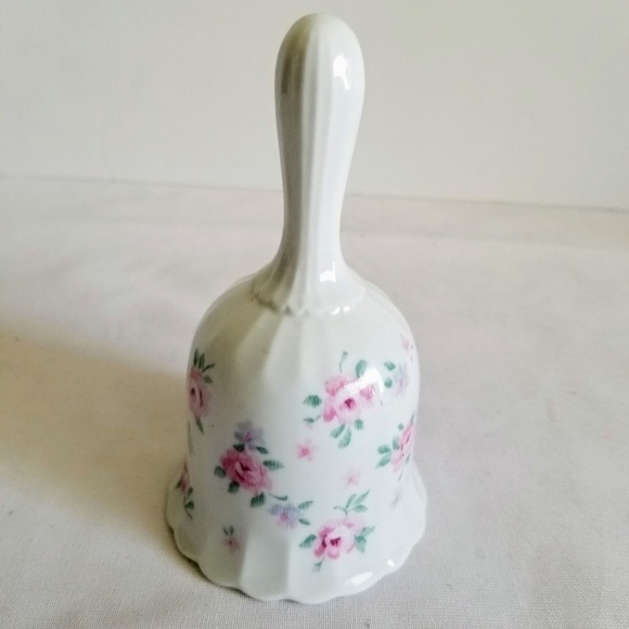 Lynn Hollyn Toscany Collection Porcelain Bell - Picture 5 of 5